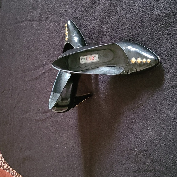 Shoes - Picture 4 of 4